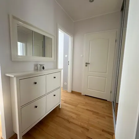 White&sunny Apartment
